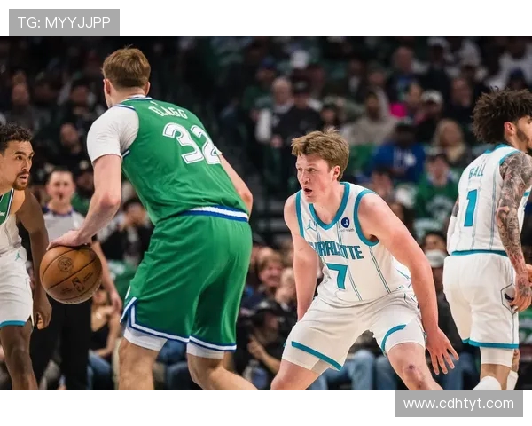 克尼佩尔砍下33分7三分瀚森短暂出场贡献4分贝利表现出色拿下20分